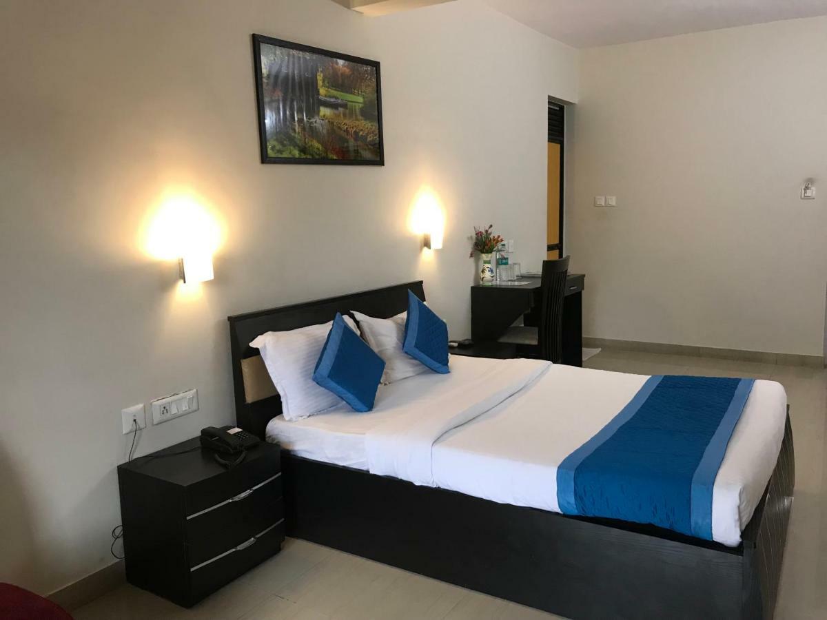 Seasons I & Dorms 3* Madgaon